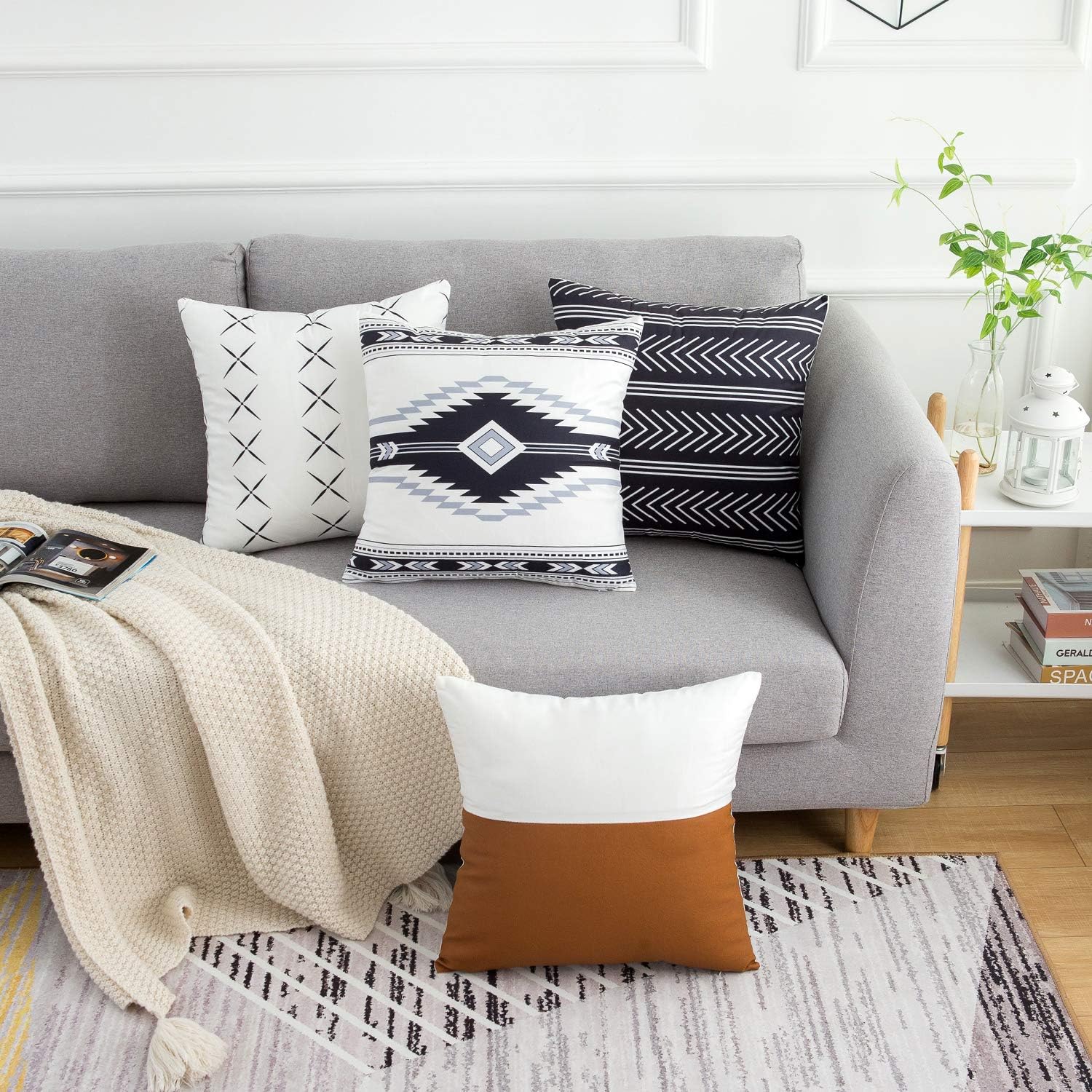 DBoer Set of 4 Cushion Covers Square Pillow Covers Decorative Pillowcases Throw Pillow Covers ONLY for Couch, Sofa, or Bed 18 x 18 45 x 45cm