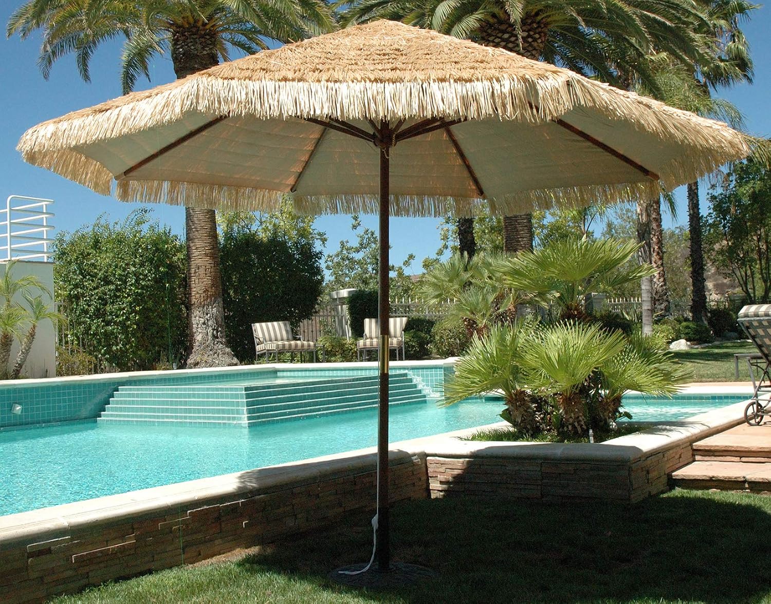 Amazon Com Tropishade 11 Foot Thatched Market Umbrella Patio Umbrellas Garden Outdoor