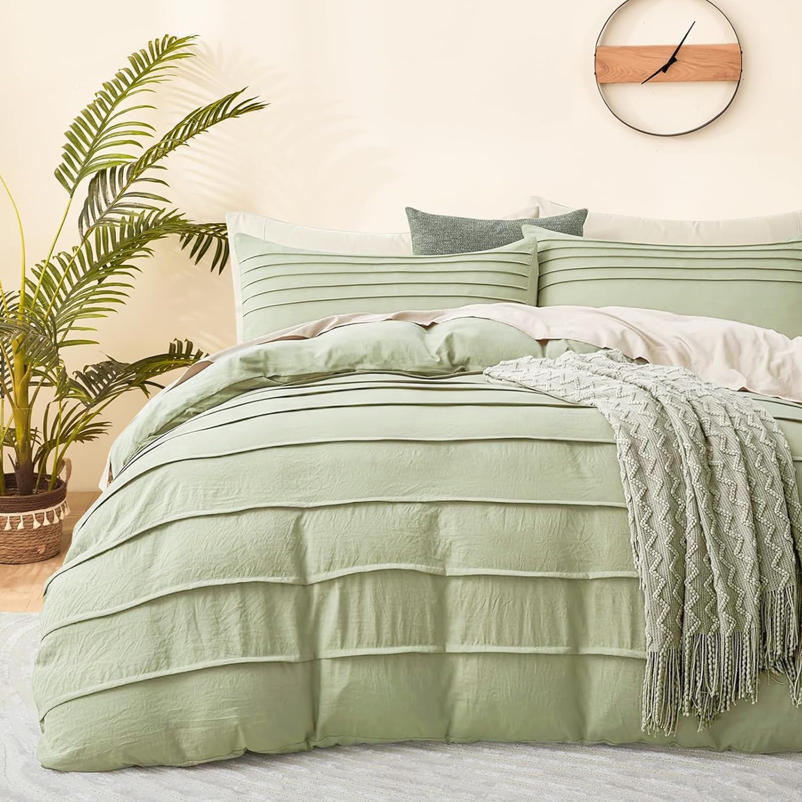 DJY Duvet Cover King Size -Boho Pleated King Quilt Set, 3PCS Soft and Breathable Textured Bedding Set with Zipper Closure (Green, 230x220cm)