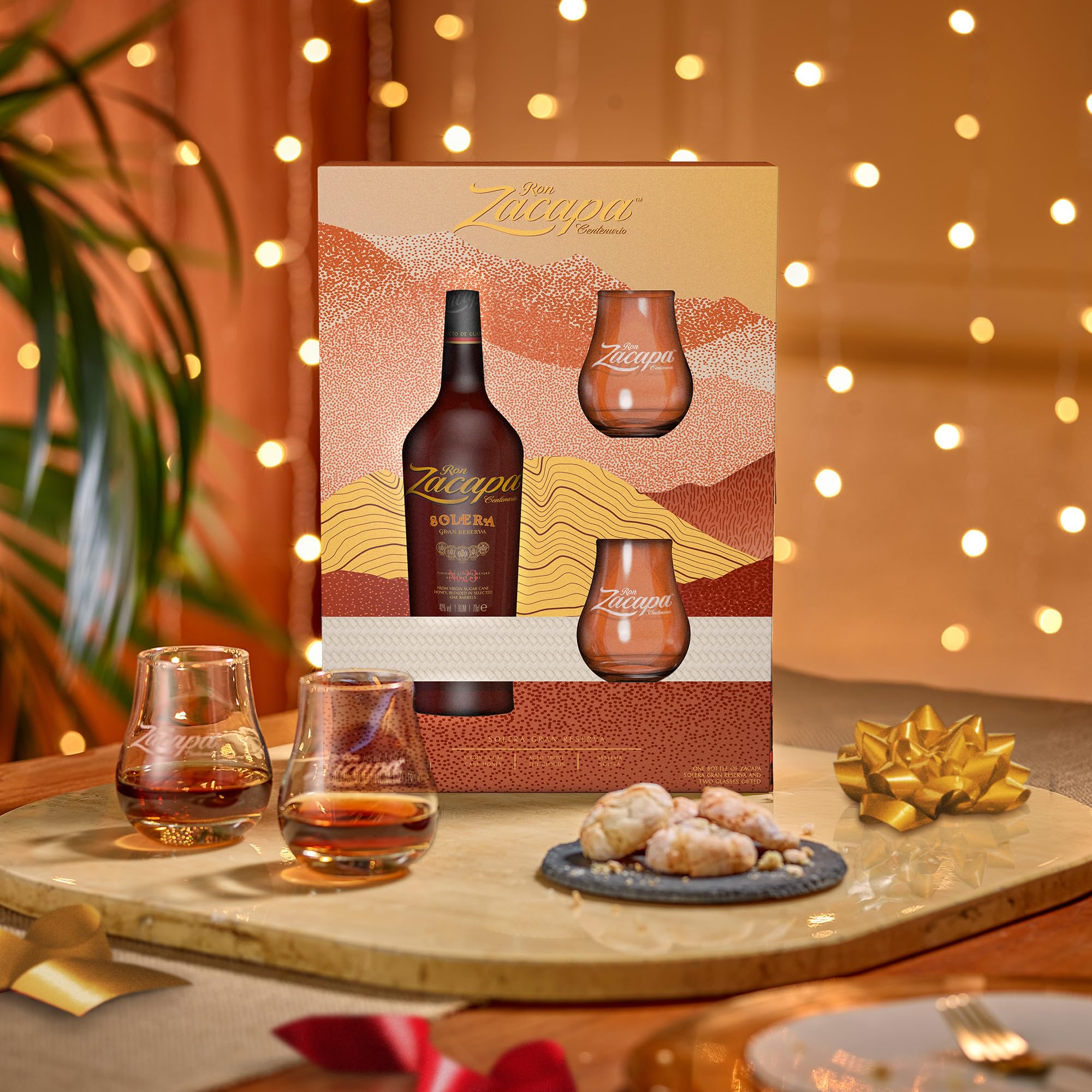 Zacapa Solera Gran Reserva, Exquisiter Rum aus Guatemala, in edler Geschenkverpackung mit 2 Nosing-Gläsern, 40 Prozent vol, 700 ml Einzelflasche, Geschenkset mit zwei Gläsern 2
