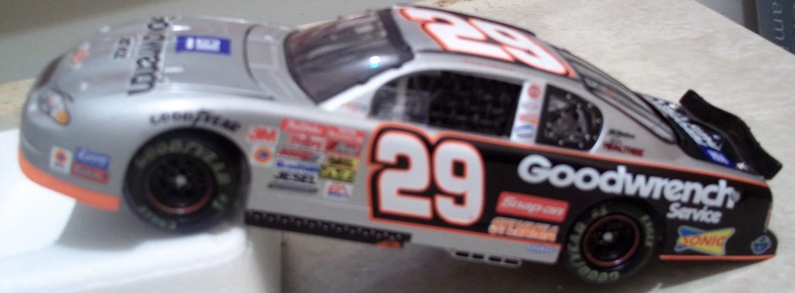 1/24 Scale Action Nascar #29 Kevin Harvick 2002 Monte Carlo GM Goodwrench Service