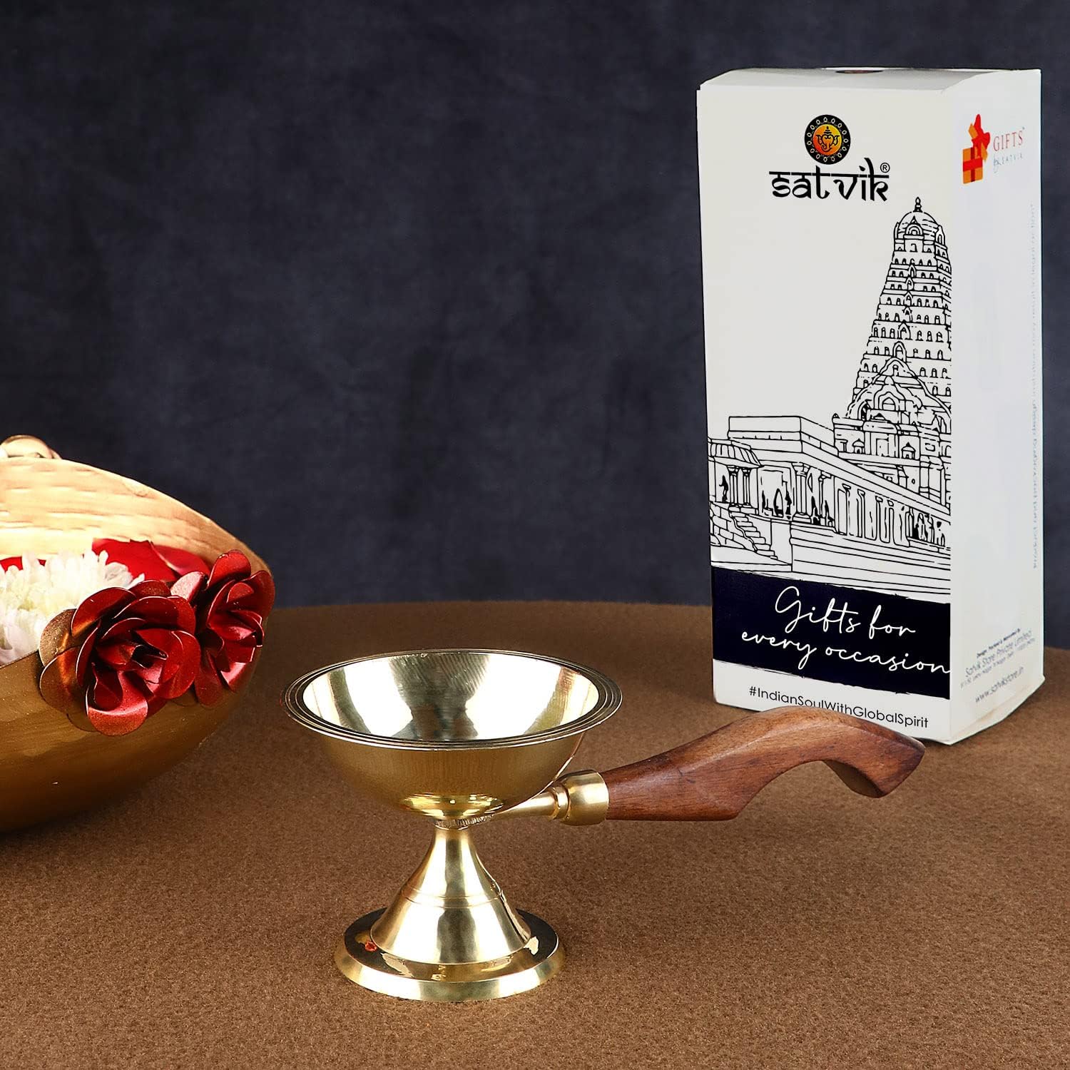 Oil Lamps & Accessories - Craftsman Brass Aarti Diya with Wooden Handle Decoration Tea Light Holder Brass Jyot Dia Oil Lamp Handheld Puja Lamp Kutthu Vilakku for Home and Temple Indian Housewarming Return Gift Item in Bulk