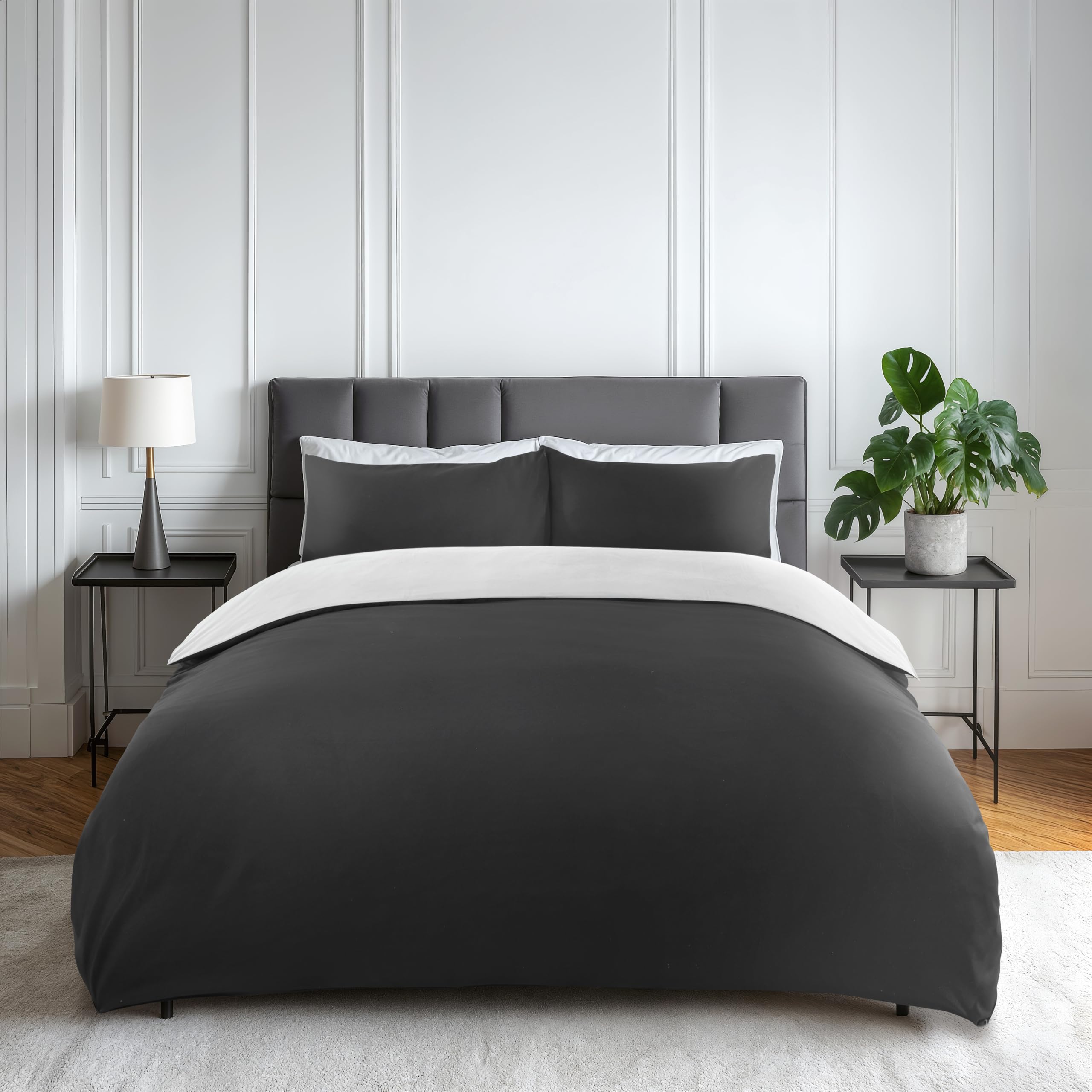 Emma Barclay Lyla Reversible Duvet Set in Black/White - Double