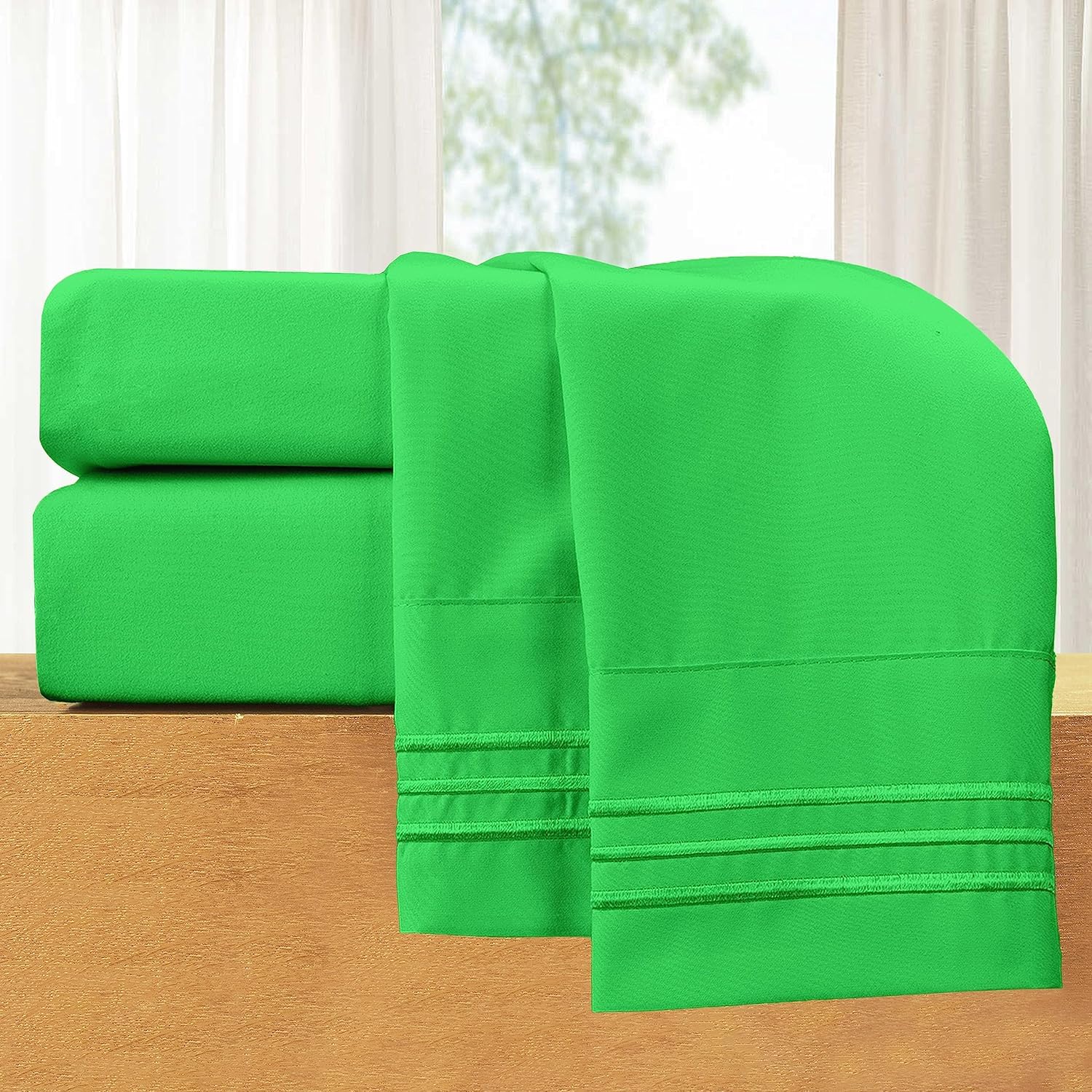 Elegant Comfort Luxury 5-Piece Bed Sheet Set - Luxury Bedding 1500 Premium Hotel Quality Microfiber, Wrinkle Resistant Cool and Breathable, Easy Elastic Fitted, Split King, Emerald Green Image