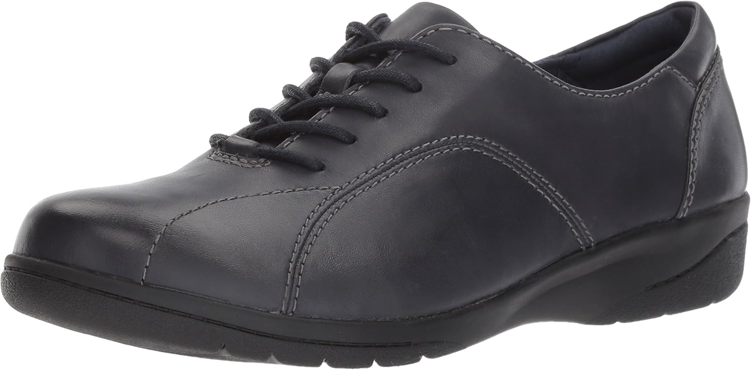 clarks cheyn ava oxford