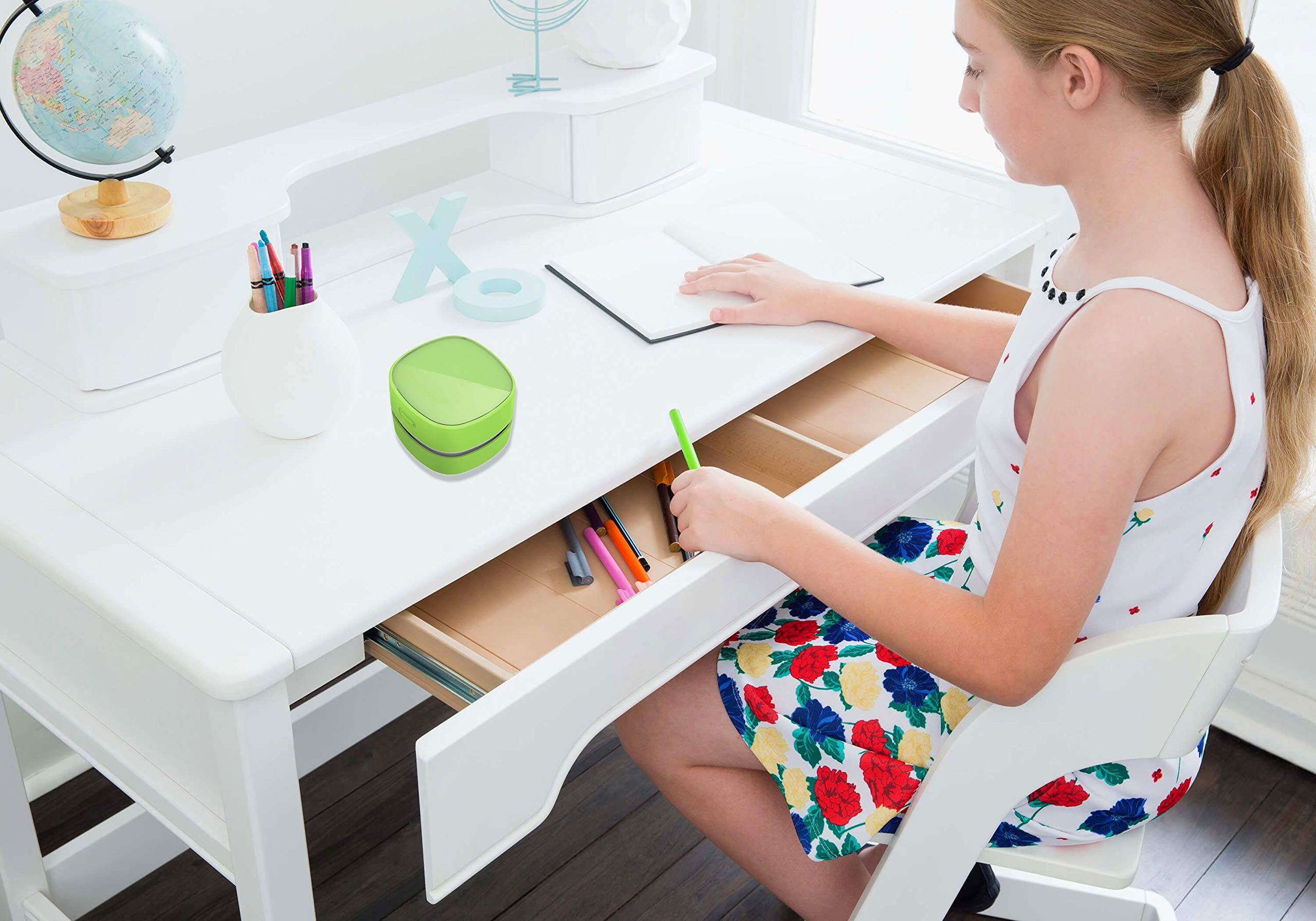 ODISTAR Desktop Vacuum Cleaner, Mini Table dust Sweeper Energy Saving,High Endurance up to 400 mins, Cordless&360º Rotatable Design for Cleaning Hairs,Crumbs,Computer Keyboard,Piano(Green)