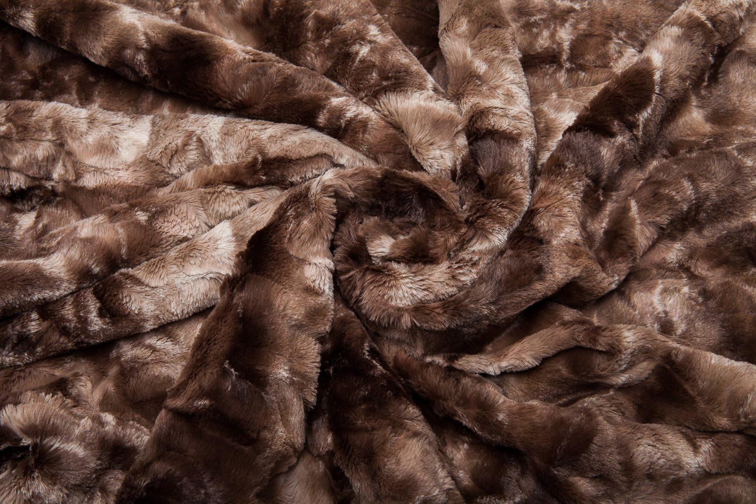 Chanasya Fuzzy Faux Fur Throw Blanket - Light Weight Blanket for Bed Couch and Living Room Suitable for Fall Winter and Spring (50x65 Inches) Chocolate: Home & Kitchen