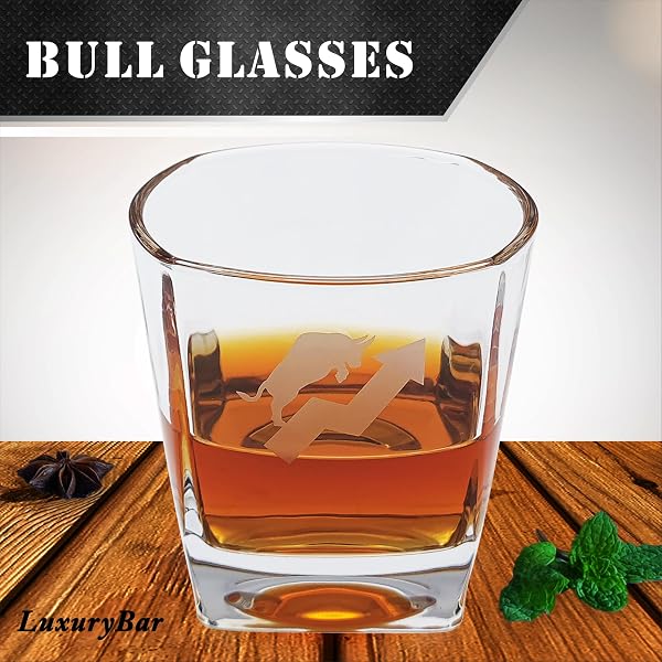 STOCK-SKYROCKET WHISKEY DECANTER SET WITH BULL&BEAR TRAY 2 BULL CHILLER 2 8.5OZ GLASSES,28OZ WHISKEY DECANTER SETS FOR MEN,LIQUOR DISPENSER TEQUILA BOURBON GIFTS FOR MEN DAD HIM HUSBAND