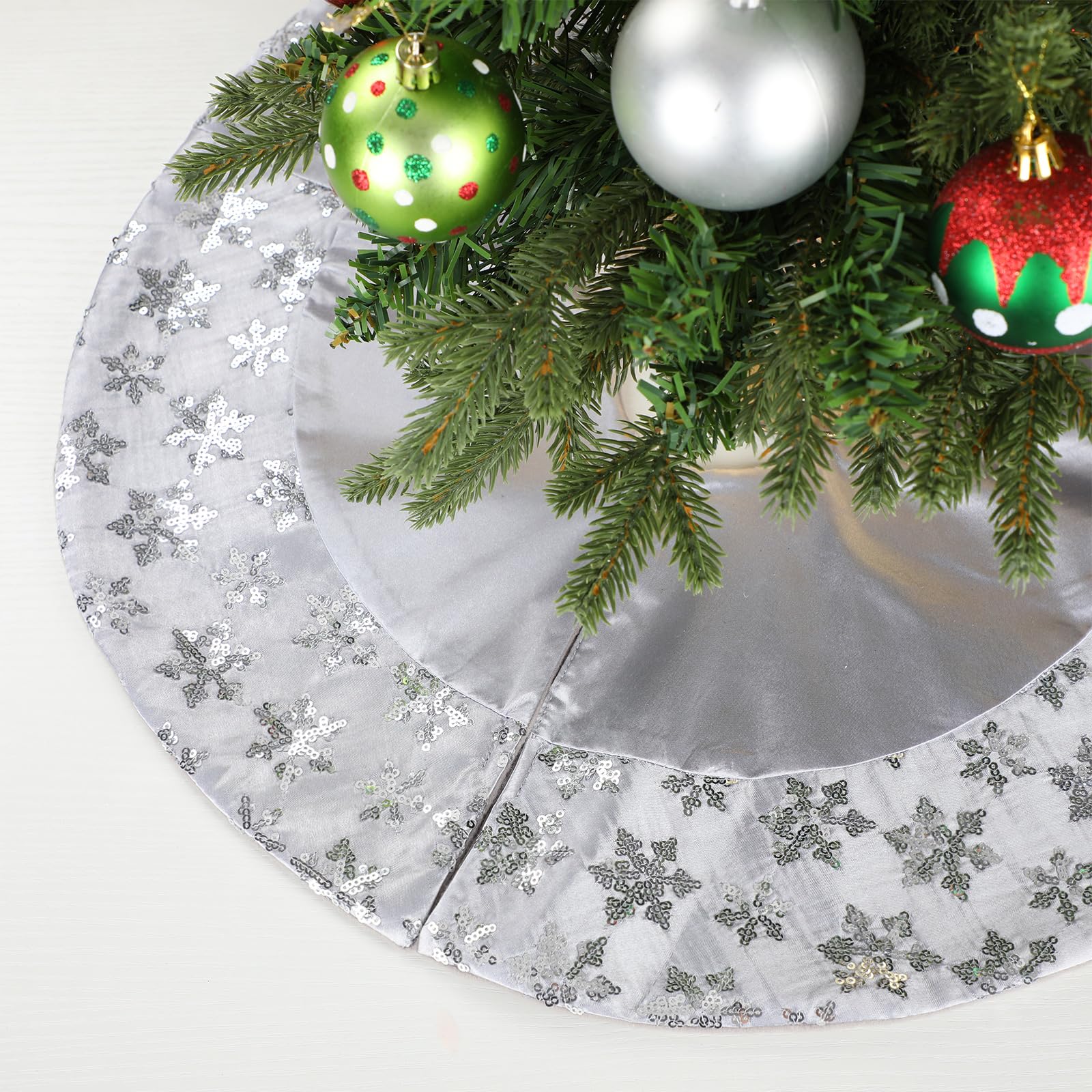 Zomiboo 20 Inch Christmas Satin Tree Skirt Tiny Sequin Tree Skirt with Snowflake Embroidery and Sequins for Small Holiday Party Decorations Occasions(Silver)