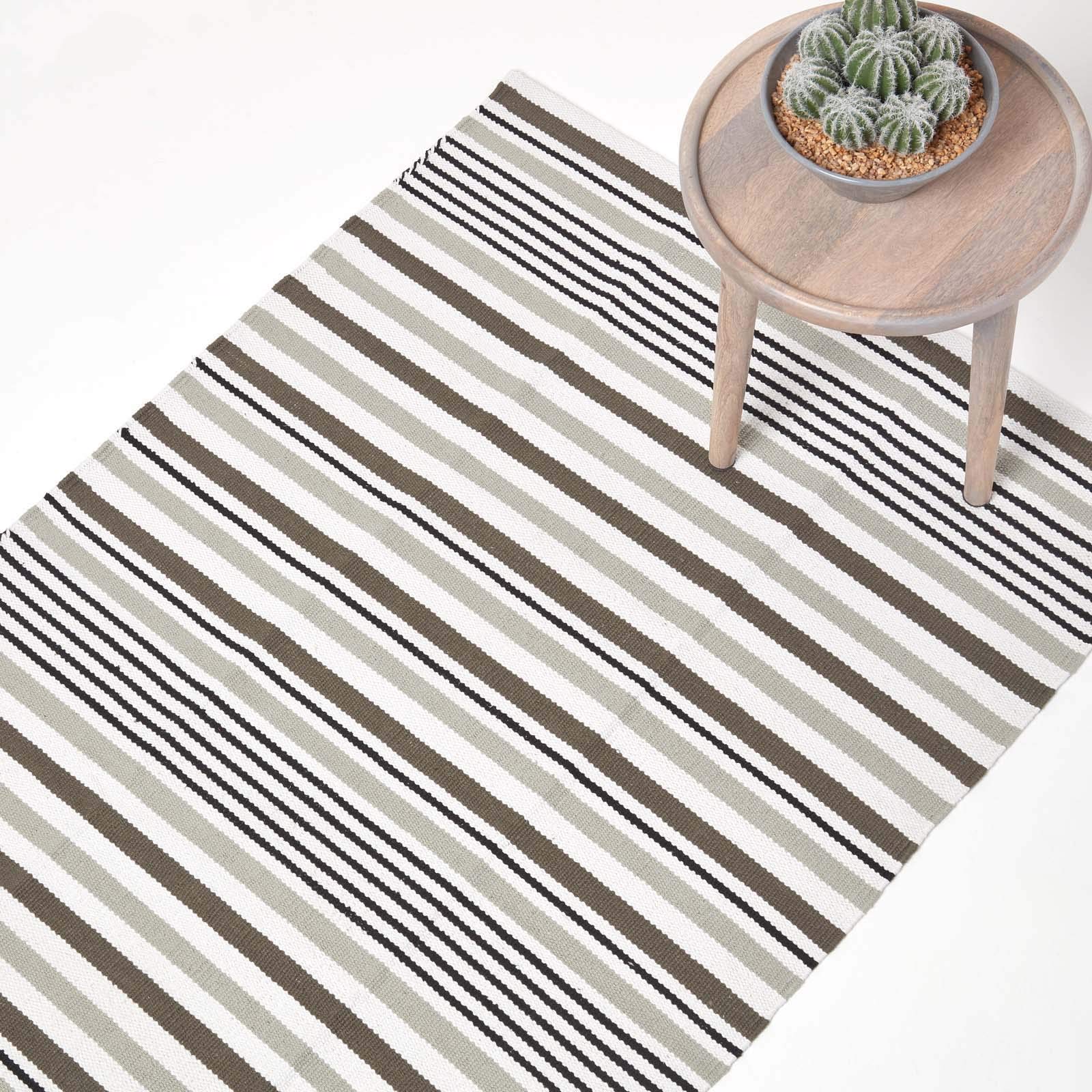 HOMESCAPES Striped Rug, 120cm x 180cm or 4 ft x 6 ft (L) Large Black and Grey 100% Cotton Mat; Modern, Contemporary Scandinavian Living Room & Bedroom Rugs