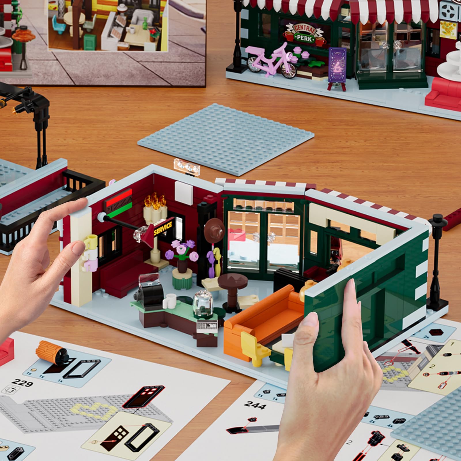 TOY PLAYER Mini Coffee House Klemmbausteine Baukasten, Nicht Kompatibel mit Lego, MOC Konstruktionsspielzeug, Geschenke für Mädchen und Jungen ab 8 Jahren(1504PCS) 5
