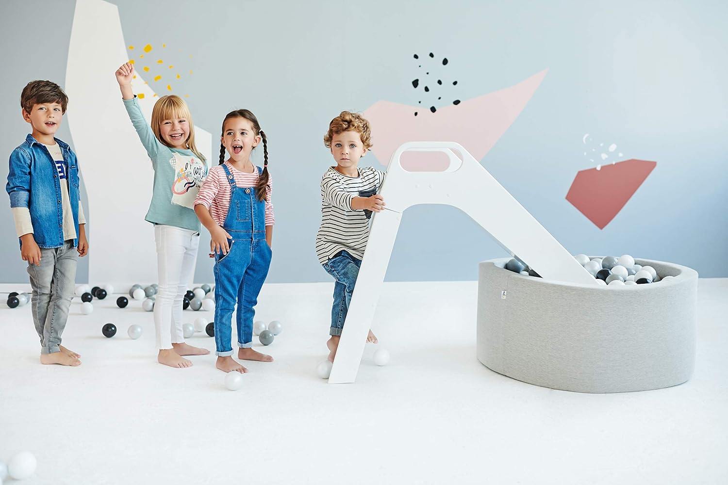 MISIOO Smart Ball Pit, 90 x 30 cm for Children's Room, 200 Balls Included, Baby Toy, Machine Washable, Oeko-Tex, Light Grey - Image 4