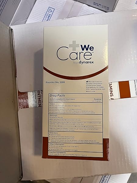 DYNAREX VITAMINS A & D OINTMENT, OINTMENT WITH VITAMIN A AND VITAMIN D SKIN PROTECTANT, FOR DIAPER RASH AND DISCOMFORT, WHITE, 1-4 OZ. TUBE