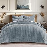 EVERGRACE Velvet Quilt Set Queen Size, Luxurious Soft Striped Channel Bedding Set, Lightweight Velvet Comforter for All Season, Oversized Bedspread Coverlet with 2 Matching Shams, Blue Linen