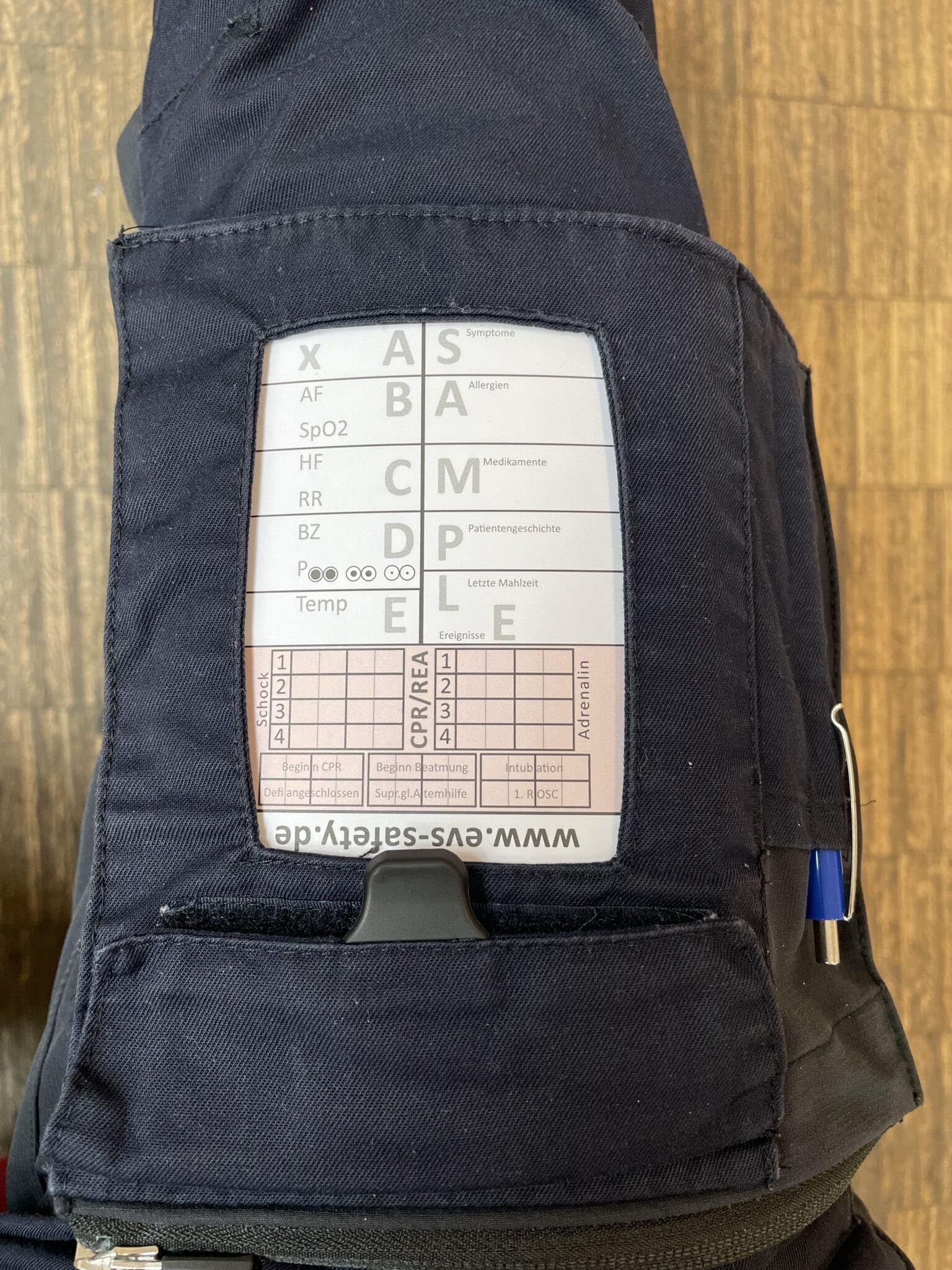 EVS SAFETY Trouser Pad, DIN A6, Pack of 10, for Emergency Service with ABCDE Scheme