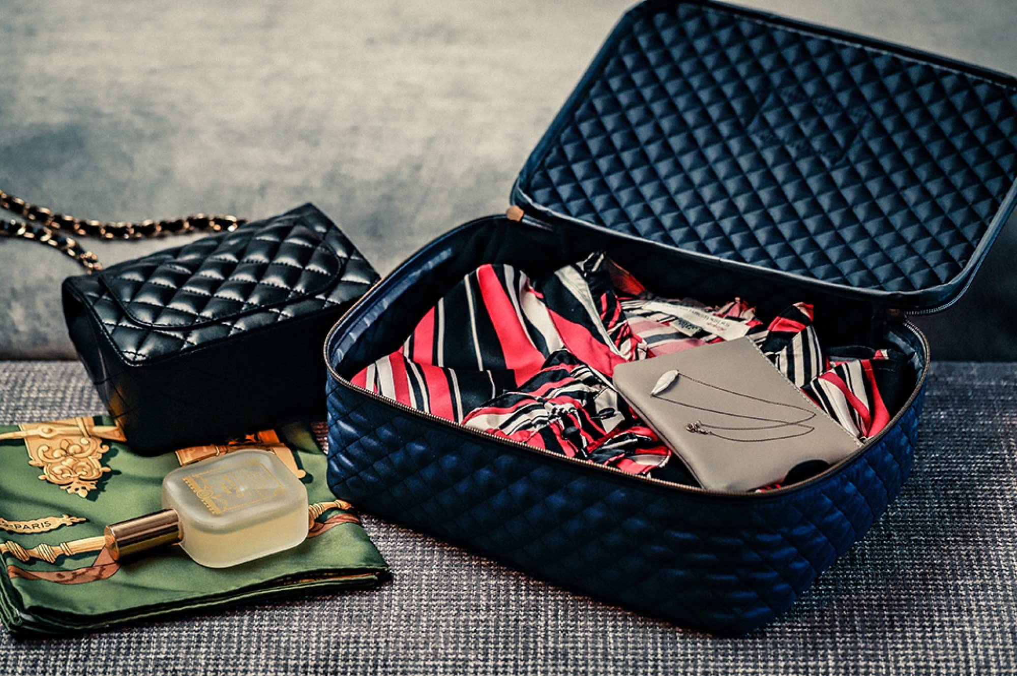 【帝国ホテル ムック本 付録】上品 軽量キルトポーチ SET