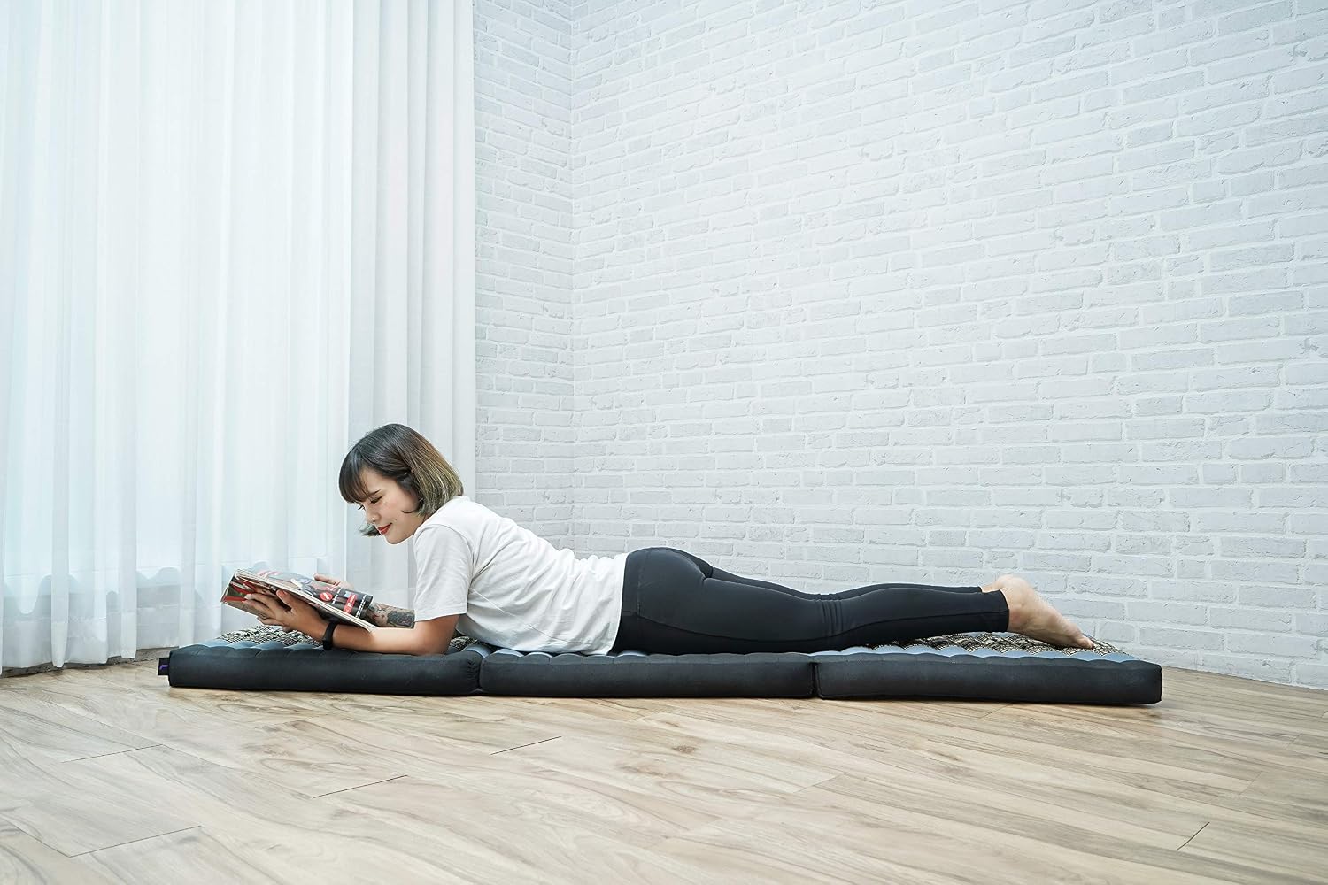 Leewadee Trifold Mattress S, Comfortable Thai Massage Pad, Foldable Relaxation Floor Mattress Filled with Kapok - Image 3