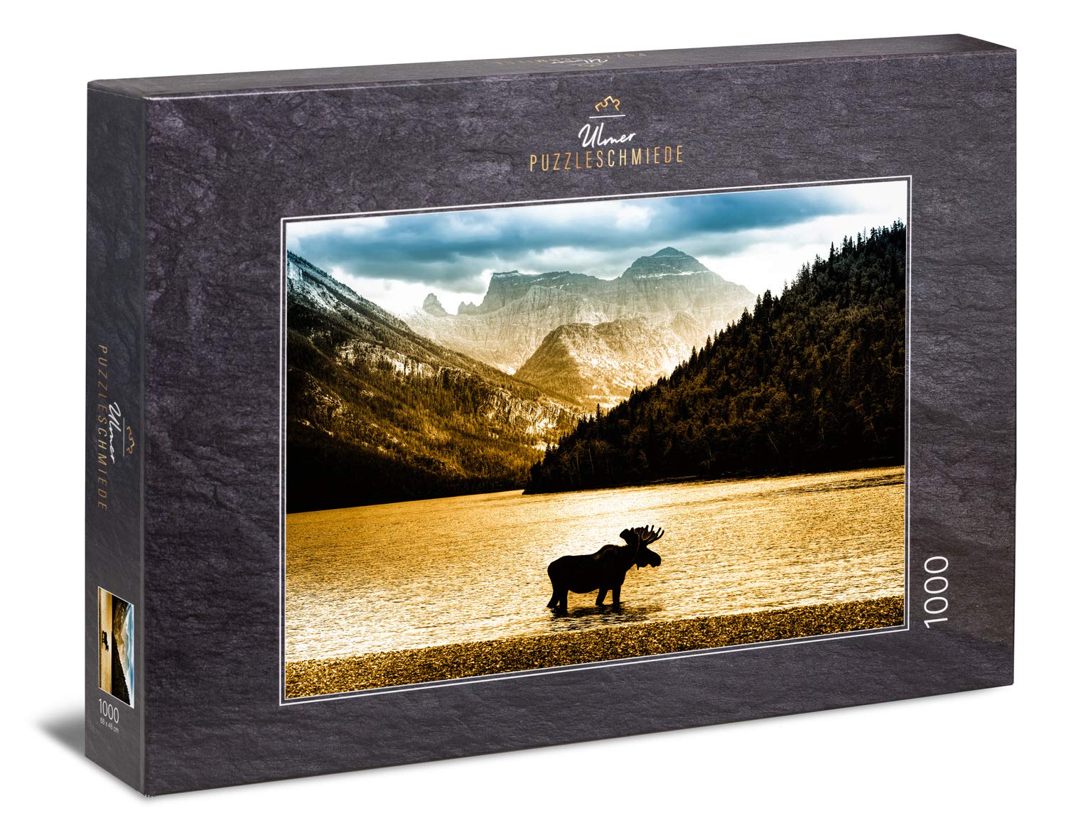 Ulmer Puzzleschmiede - Puzzle "Solitary Moose": 1000 pieces jigsaw puzzle - Lone moose bathing in a lake in Canada in the midnight sun