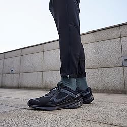NIKE Men's Quest 5 Sneaker, Black Dk Smoke