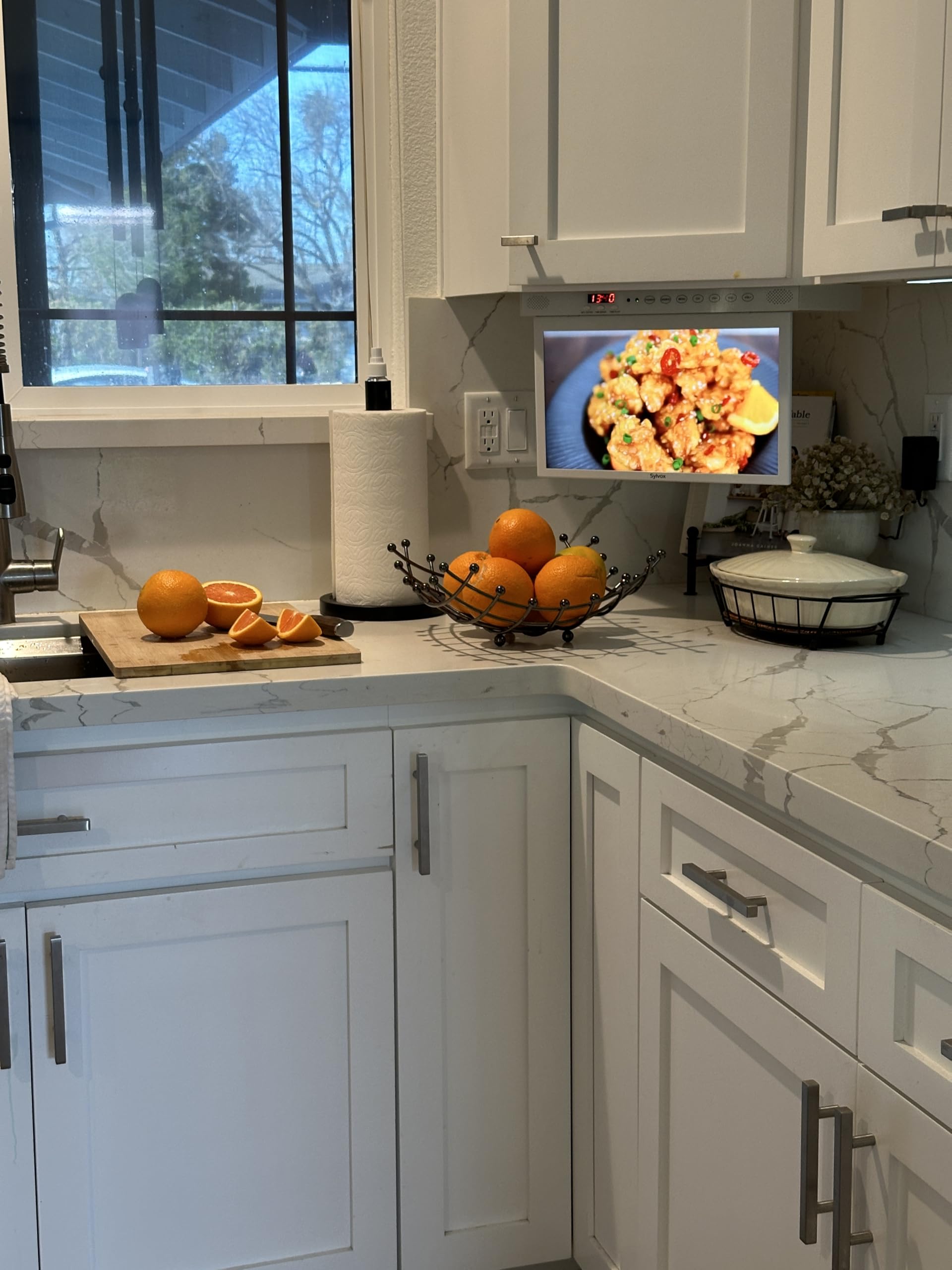 SYLVOX Kitchen TV,15.6 inch Under Cabinet TV, Televison for Kitchen, Smart TV Built-in APP Store, Support WiFi Bluetooth, 1080P Small TV for RV Camper, Bedroom, Boat