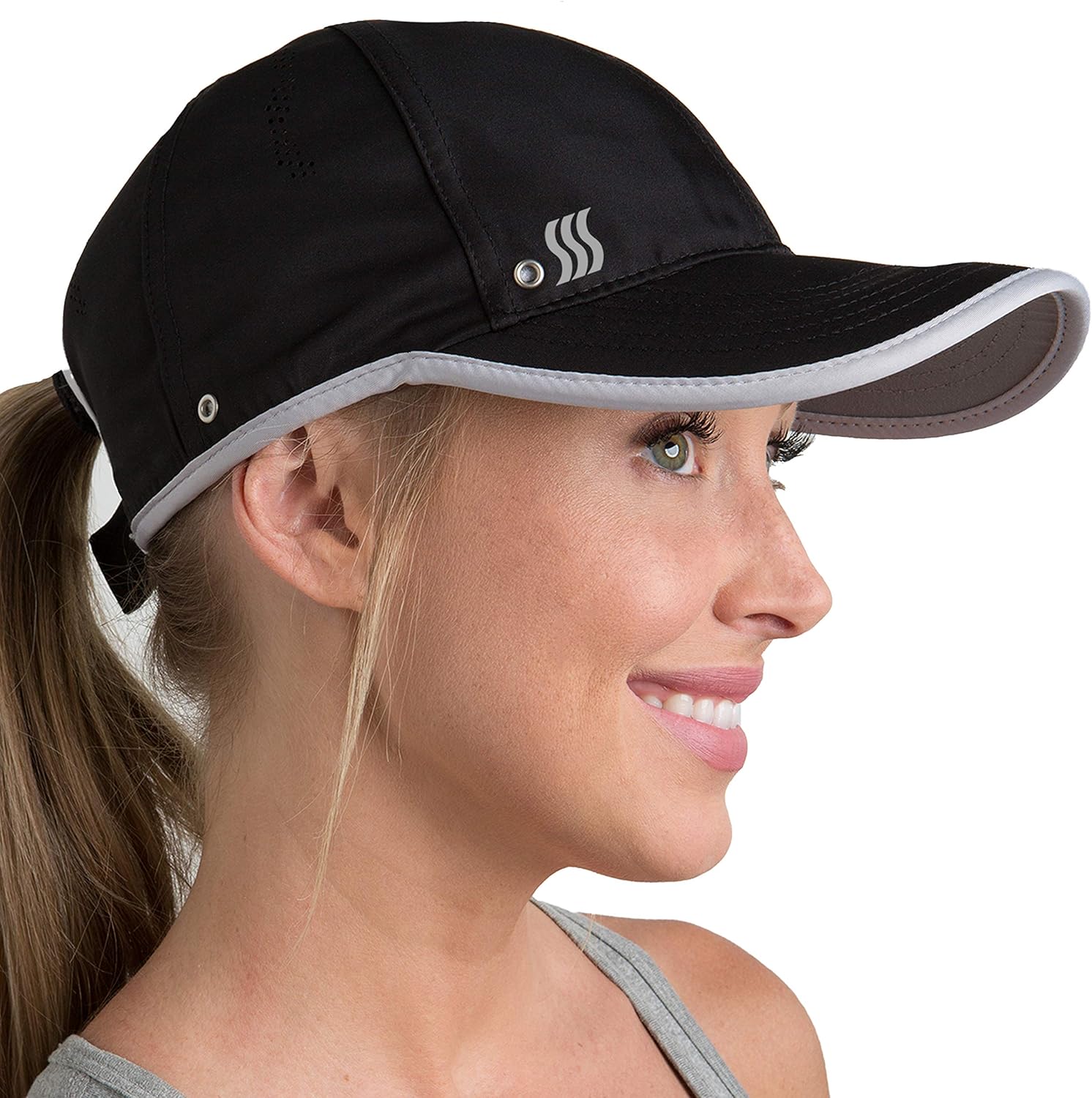 SAAKA Featherlight Sports Hat. Premium Packaging. Lightweight, Quick Drying. Running, Tennis & Golf Cap for Women & Girls: Clothing