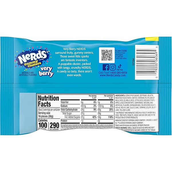 NERDS GUMMY CLUSTERS CANDY, VERY BERRY, CRUNCHY AND GUMMY, 3 OZ