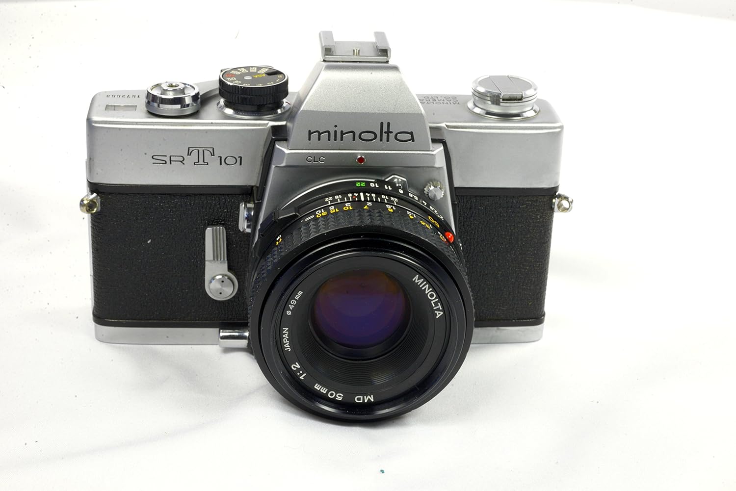 Minolta Camera Co., Ltd. Minolta SRT 101 35 mm film Camera w/Minolta 50