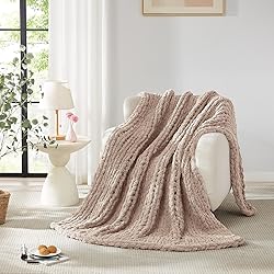 L'AGRATY Chunky Knit Blanket