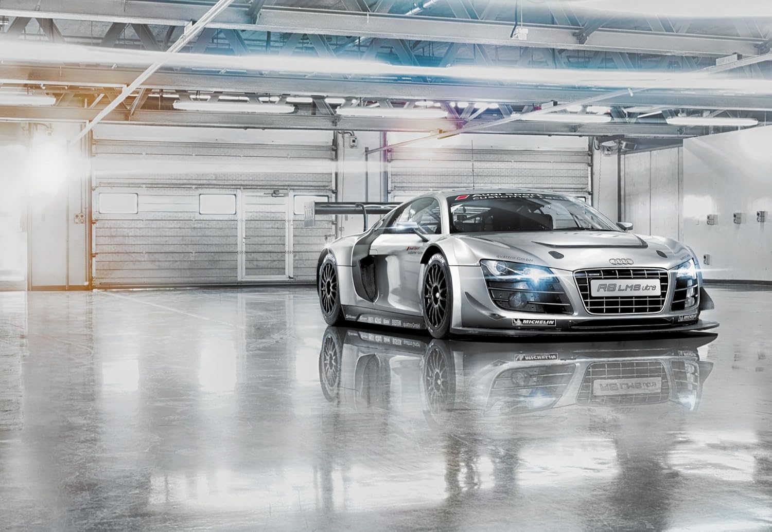 Komar 8-957 368 x 254 cm Audi R8 Le Mans Sports Car Wallpaper Mural - Grey (Pack of 8), Grau,silber - Image 3