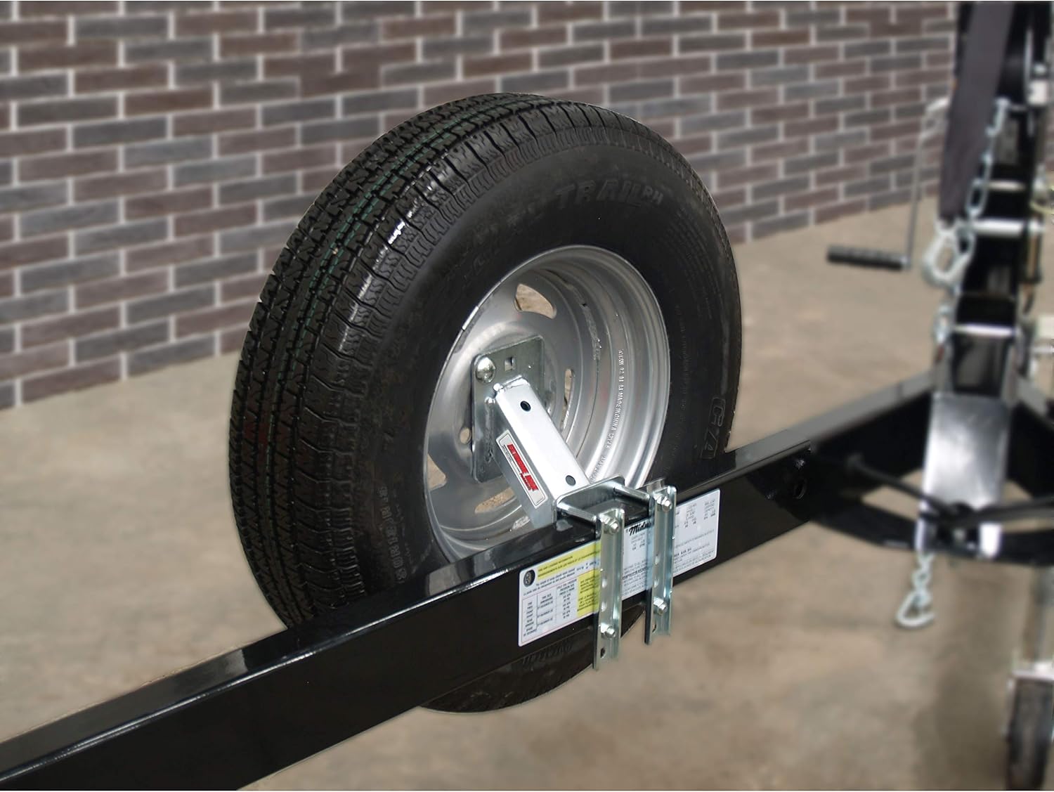 Extreme Max 3004.4553 Economy Spare Tire Carrier: Automotive