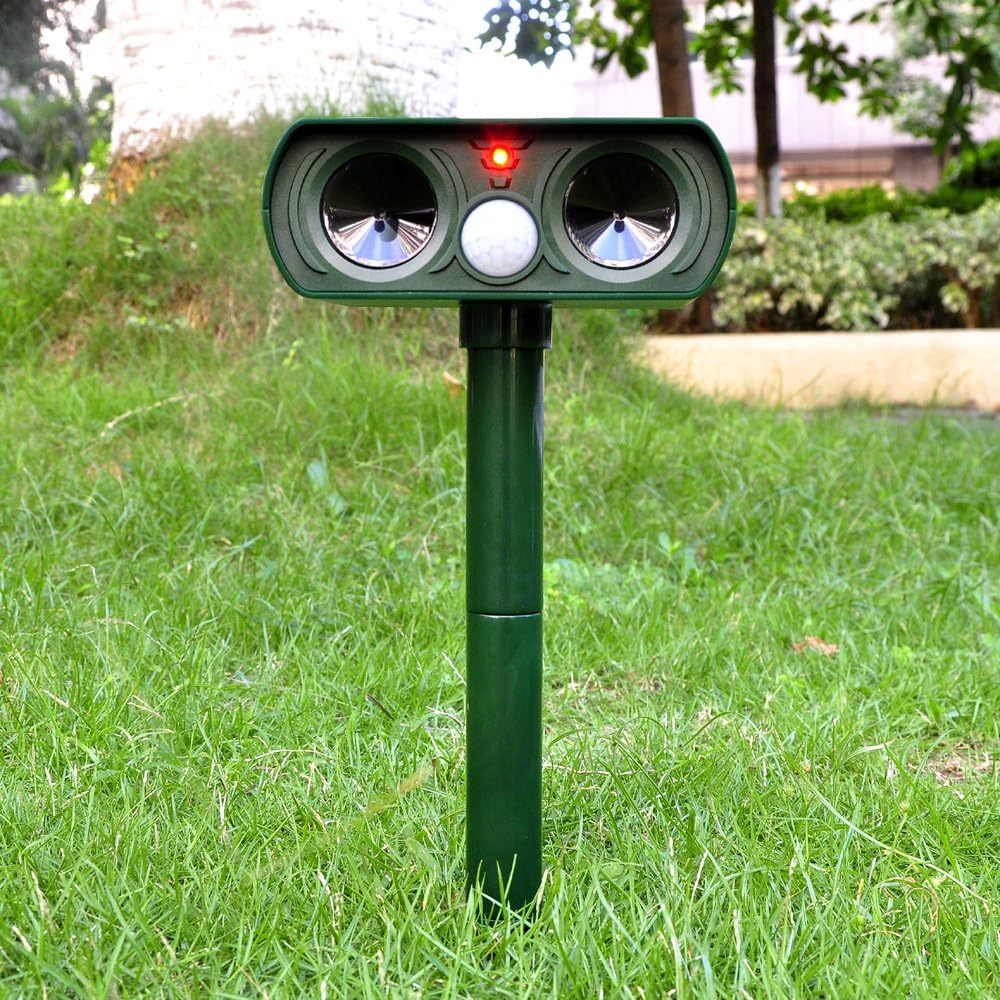 Huainel Outdoor Waterproof Solar Electronic Pest Animal Ultrasonic Repeller, Animal Control, Pest Control, Rodent Repellent, Dog Repellent, Cat Repellent