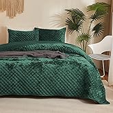 Wondnuga Luxury Soft Velvet Quilt Set King Size - Lightweight Velvet Bedding Set for All Season, Oversized Bedspread Coverlet Comforter Set with 2 Pillow Shams, Forest Green, Diamond