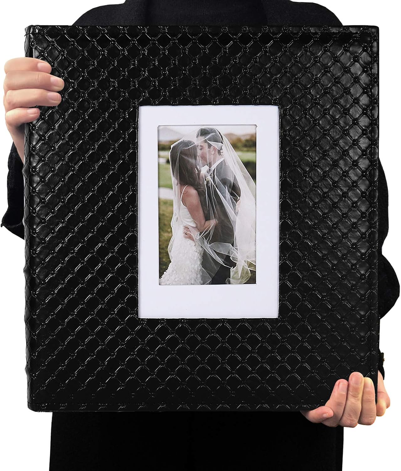 RECUTMS Photo Album 6x4 600 Photos Black Inner Page Button Grain Leather Big Capacity Pockets Pictures Album Birthday Christmas Photo Albums Wedding Anniversary (Black)