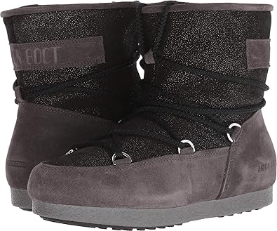 moon boots suede