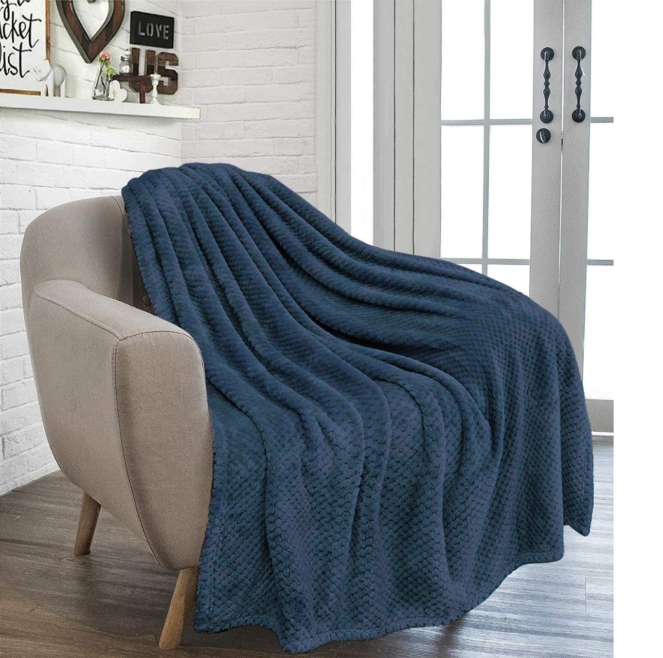 RayyanLinen Waffle Honey Comb Throw Blanket Super Soft Luxurious Versatile Sofa Bedspread Travel Throw (NAVY BLUE, SINGLE - 125 x 150CM)