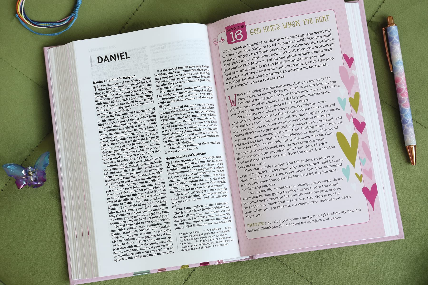 NIV, Heart of Gold Holy Bible, Hardcover, Red Letter, Comfort Print NIV, Heart of Gold Holy Bible, Hardcover, Red Letter, Comfort Print Hardcover