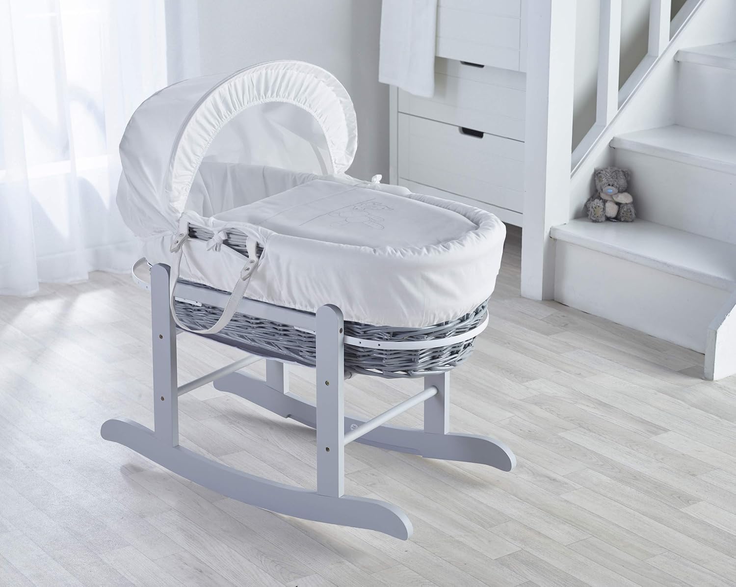 white wicker moses basket