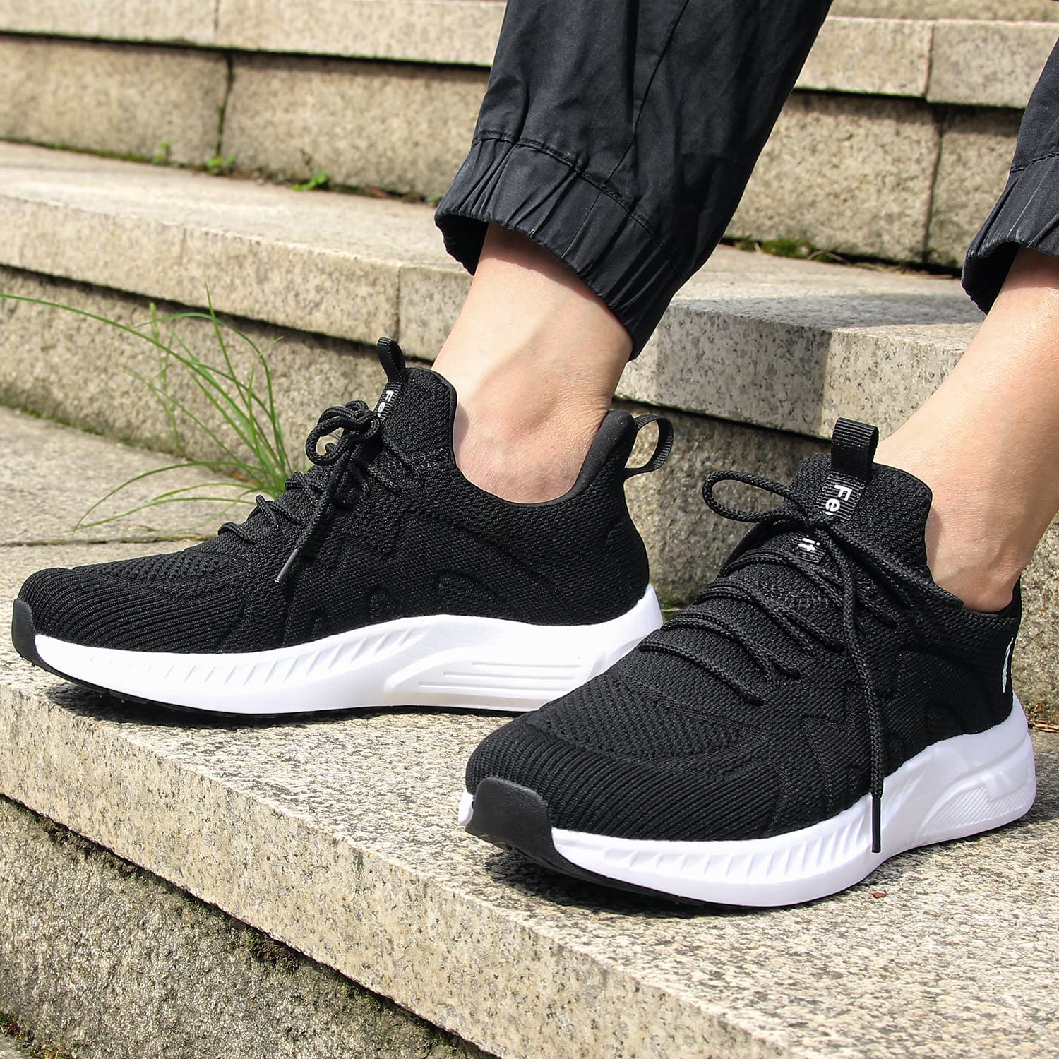 Feethit Sneaker Herren Schuhe Sportschuhe Laufschuhe Turnschuhe Herren Tennis Fitness Jogging Walkingschuhe Leichtgewichts Atmungsaktiv Freizeit Straßenlaufschuhe Schlüpfen Schuhe Schwarz & Weiß 43 EU 2