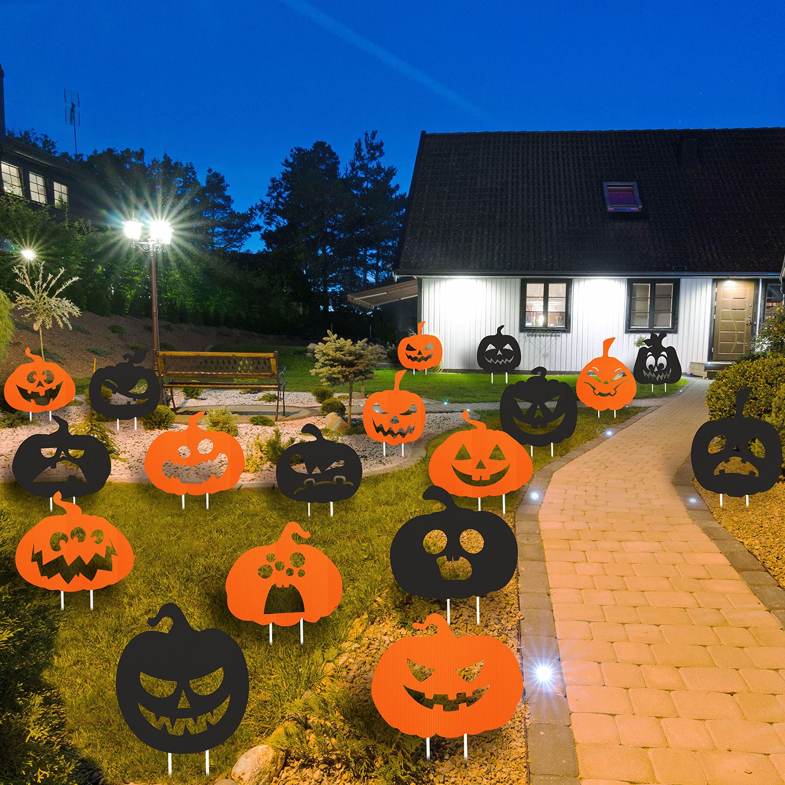 Jetec 18 Pieces Thanksgiving Day Pumpkin Yard Sign Outdoor Yard Stakes Pumpkin Sign with Stakes Plastic Waterproof Lawn Decorations(Orange,Black)