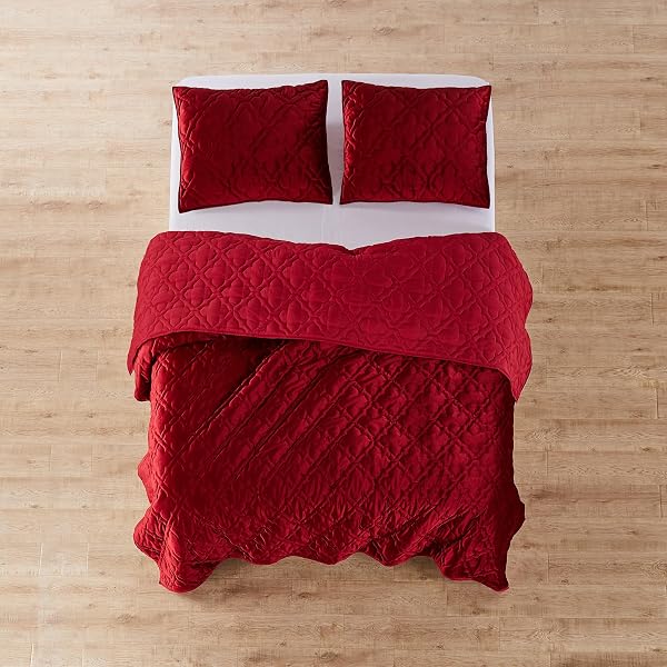 LEVTEX HOME – CASERTA QUILT – KING – ARABESQUE MEDALLION – RED VELVET – QUILT SIZE 106X92IN. – POLYESTER VELVET