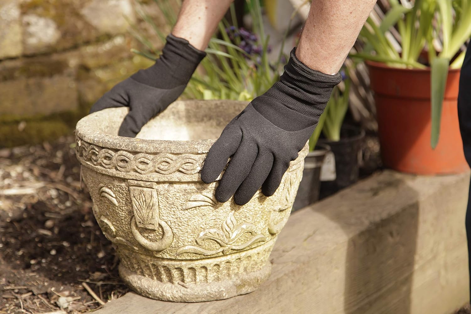 Spear & Jackson UTMGLOVESKEW Kew Gardens Collection Ultra Thermal Gloves, Medium, black, M (Pack of 2) - Image 3