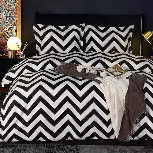 NTBAY Microfiber King Duvet Cover Set, 3 Pieces Ultra Soft Chevron Printed Comforter Cover Set with Zipper Closure and Corner Ties, Black and White