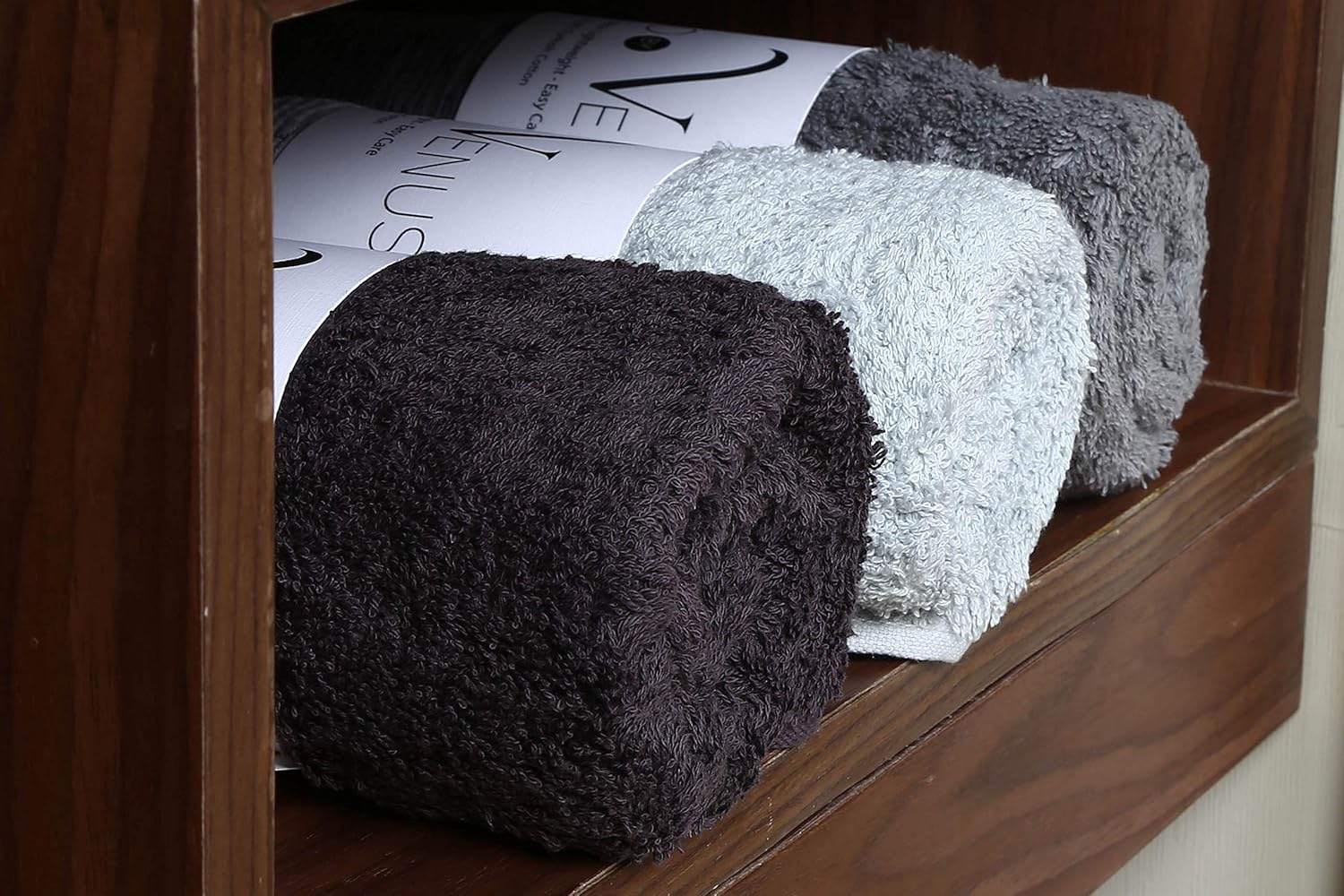 Gusto by Venus – 3 Piece Premium Turkish Cotton Bath Towel Set – Bathroom, Kitchen, Beach, Highly Absorbent, Ultra Soft, Quick-Dry, Washer Safe - 19 x 35 Inches: Kitchen & Dining