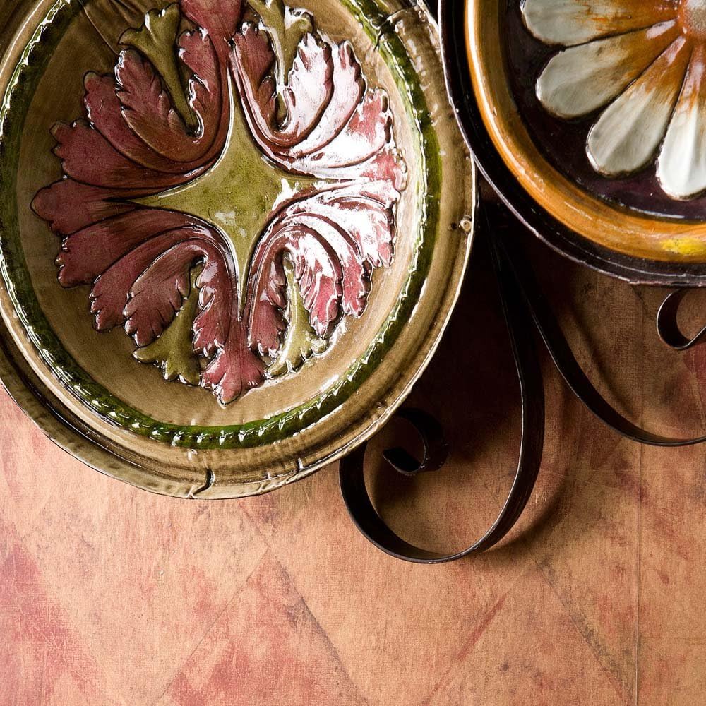 Amazon Com Holly Martin Scattered Italian Plates Wall Art Home Kitchen