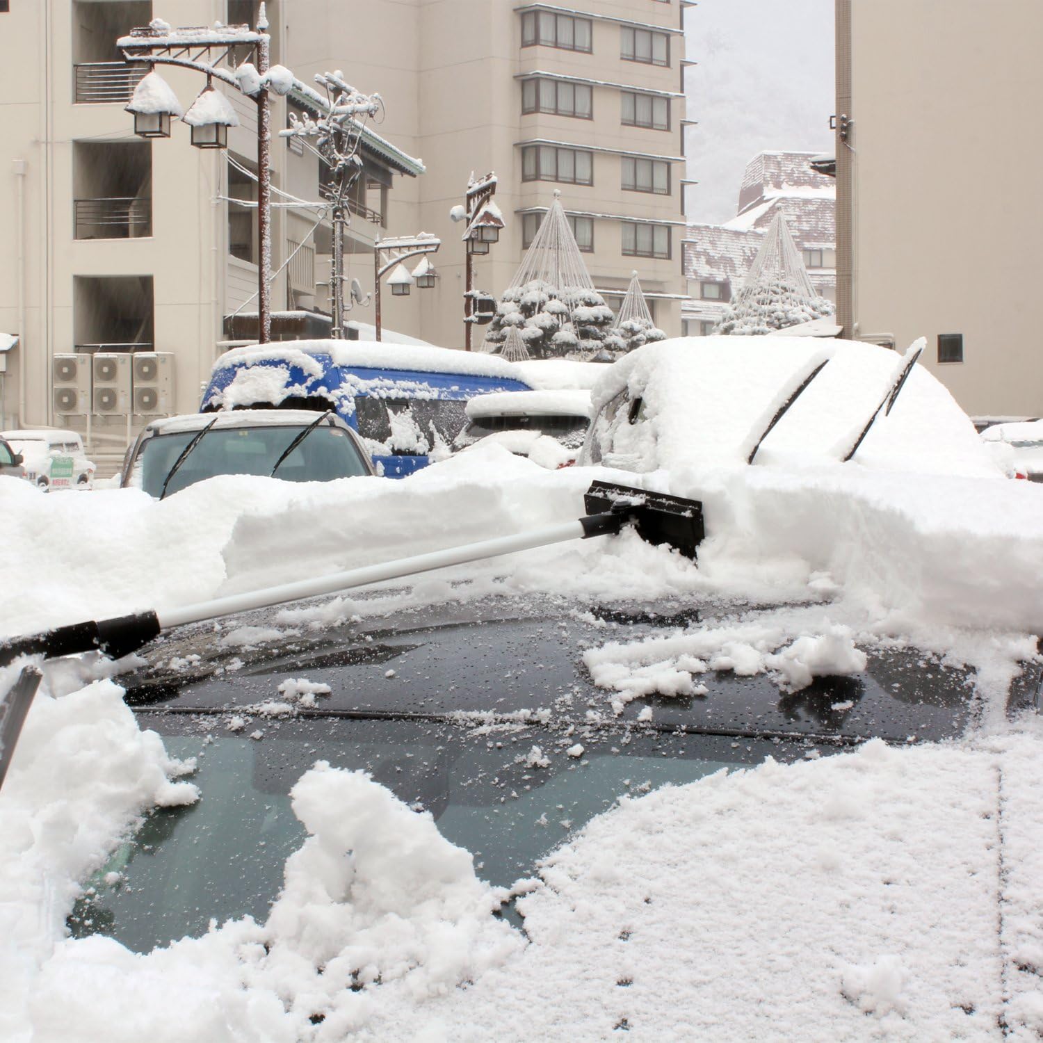 Amazon Co Jp メルテック スノーブラシ スクレーパー付き 長さ3段階調整 1050 1590mm ブラシヘッド角度調節 Meltec Snb 14 車 バイク