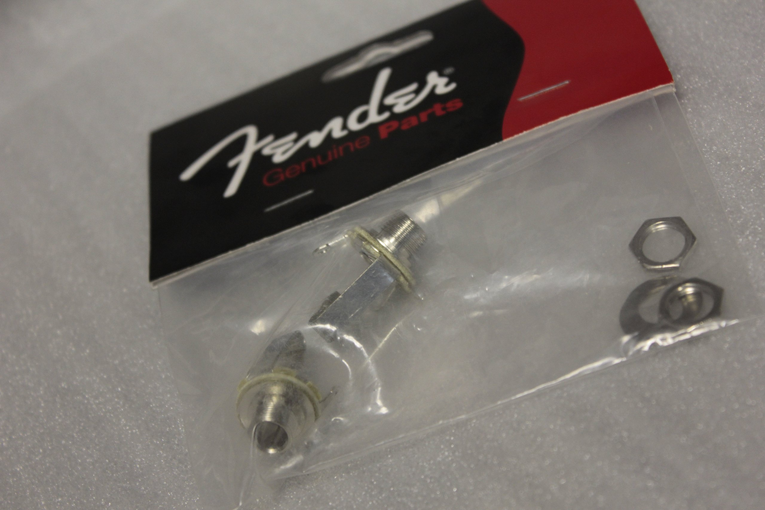 Fender® Output Jack, Standard Series For Guitar & Bass - 2 Pack