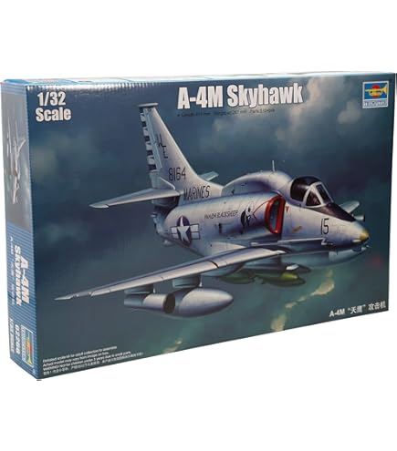 Amazon.com: Trumpeter 1/32 A4E Skyhawk Attack Aircraft Model