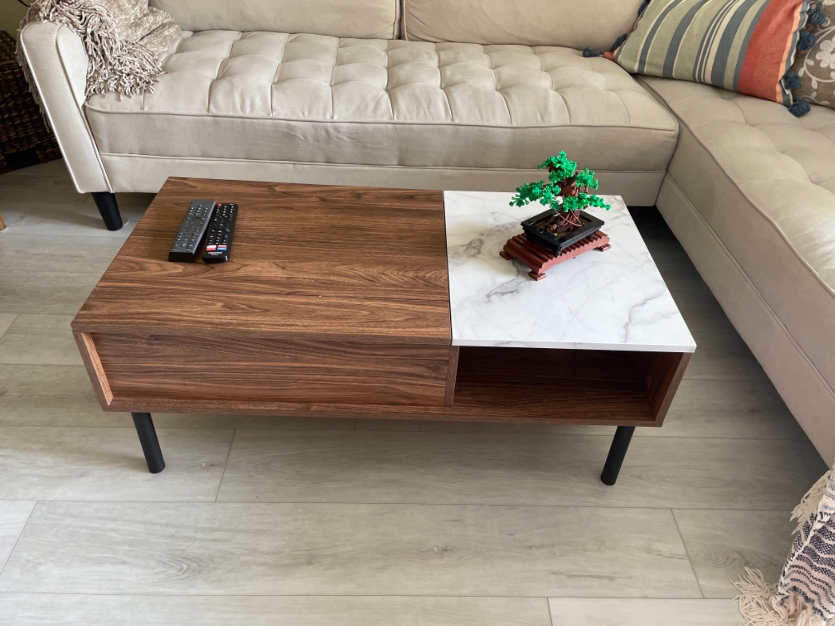 20/mo Finance Harmati Lift Top Coffee Table with Storage Lift up