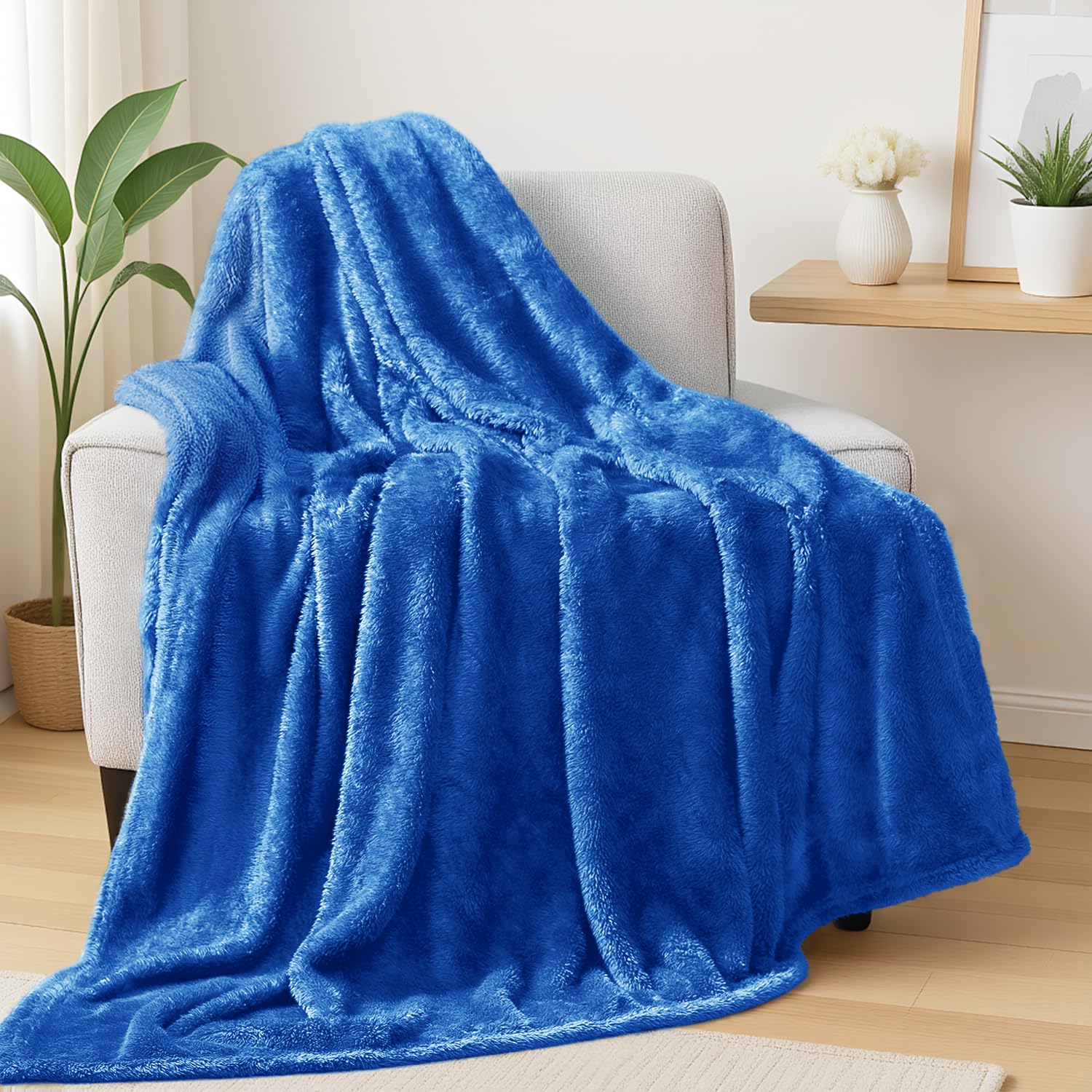 Exclusivo Mezcla Plush Fuzzy Fleece Throw Blanket 127x178 CM, Super Soft, Fluffy and Warm Blankets for Couch, Bed, All Season Use, Cobalt Blue