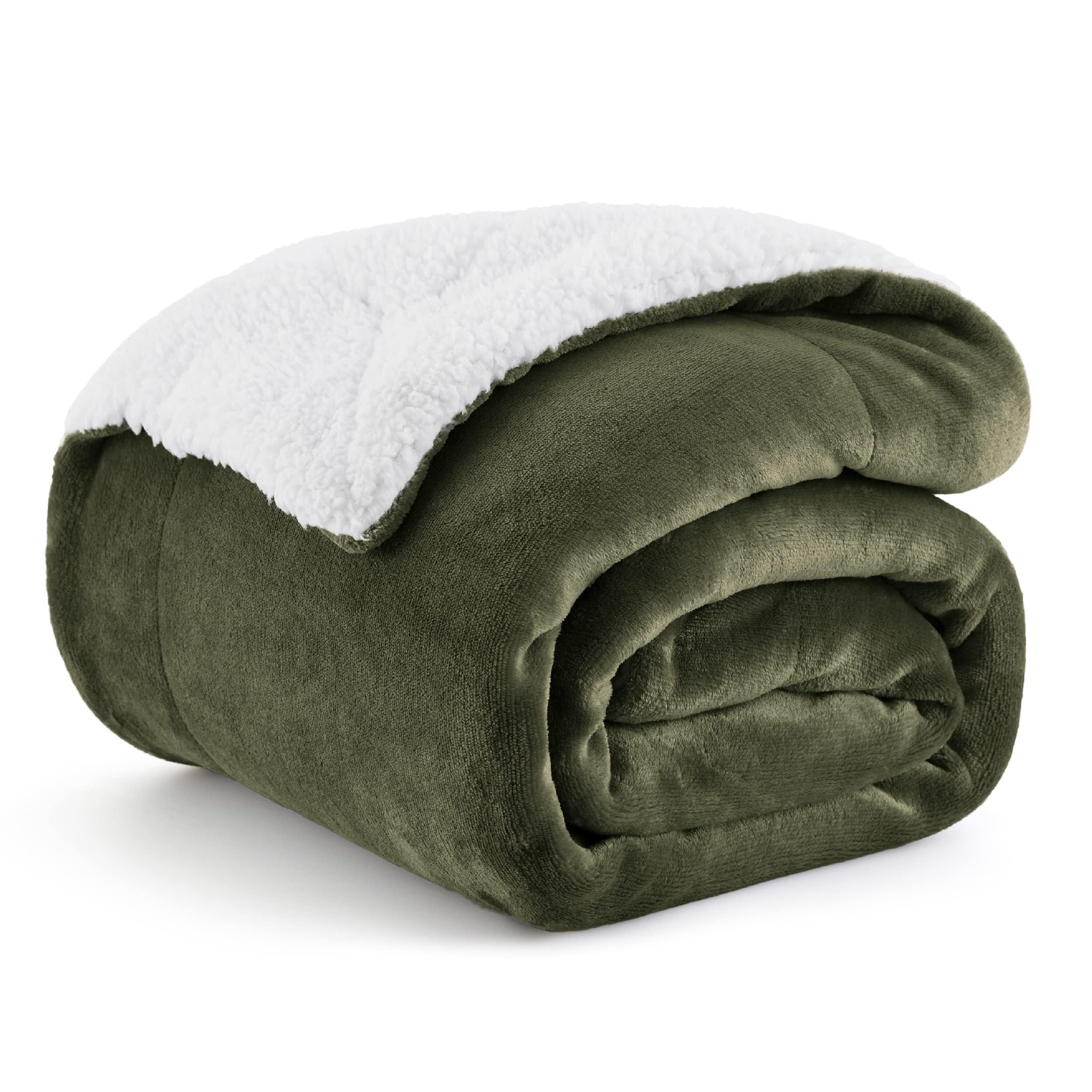 Bedsure Sherpa Fleece Throw Blanket - Thick and Warm, Fluffy Microfiber Solid & Soft Blankets for Bed and Couch Double/Twin Size, Ivy Green, 150x200cm — image 1